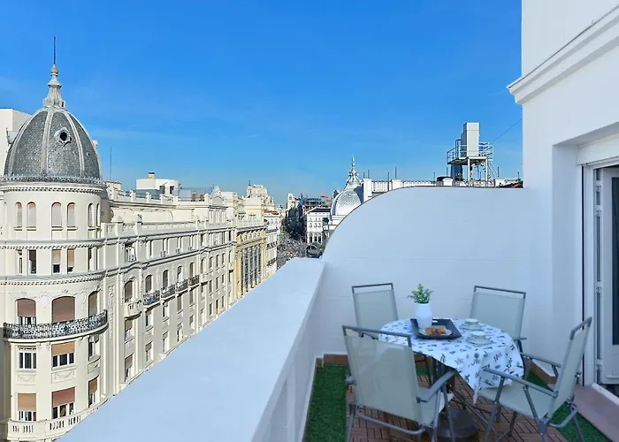 Homeabout Puerta Del Sol Premium